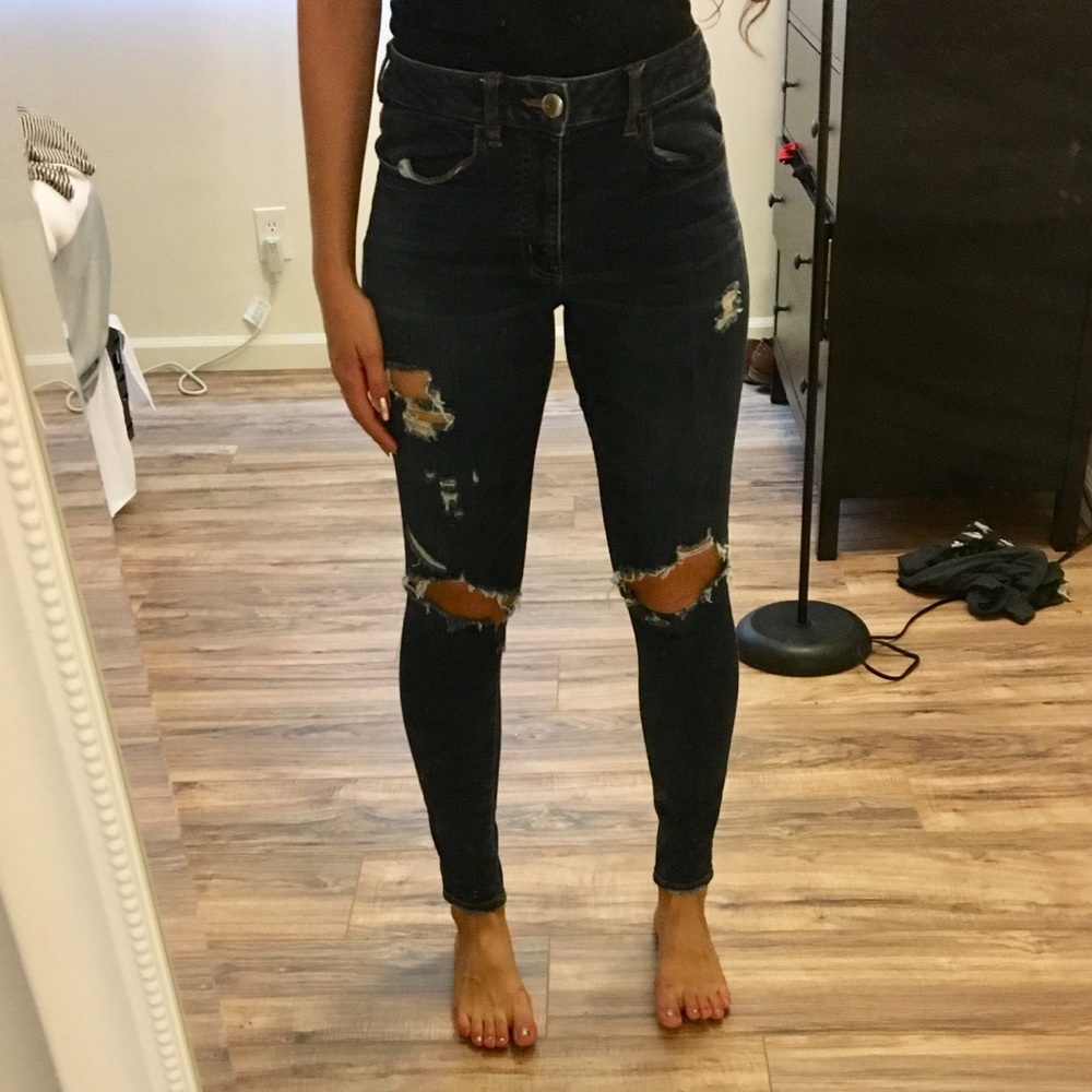 American Eagle distressed jeans